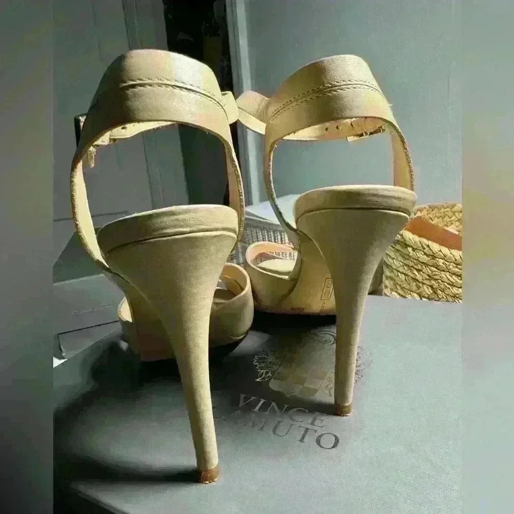 Vince Camuto Leather High Heels - Picture 3 of 8